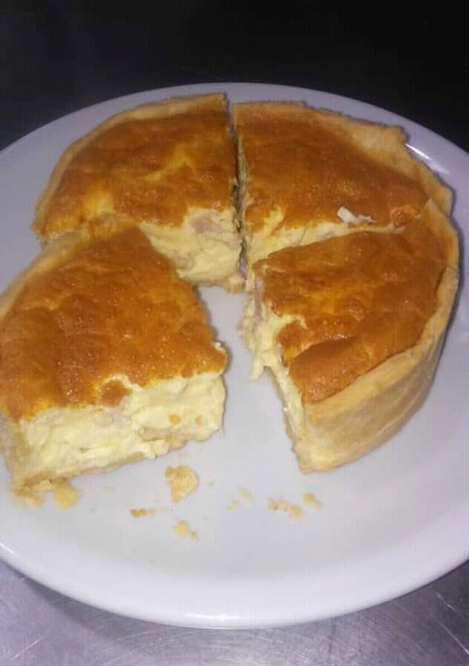 Una foto de Tarta sin tapa (Quiche lorraine)
