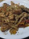 Wok de pollo y spaghettis