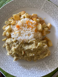 Una foto de Guiso de Zapallo Italiano con Arroz y Papas Fritas a Cuadros