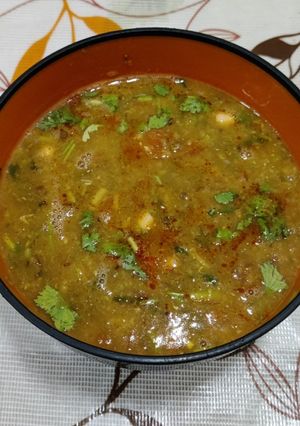 छिलके वाली मूंग दाल (chilke wali moong dal recipe in Hindi) रेसिपी मुख्य फोटो