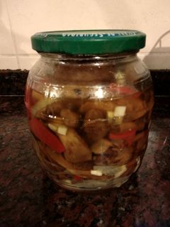 Una foto de Hongos en escabeche