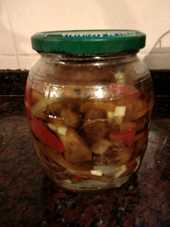 Una foto de Hongos en escabeche