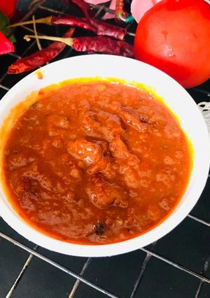 A picture of Momos Spicy Chutney.