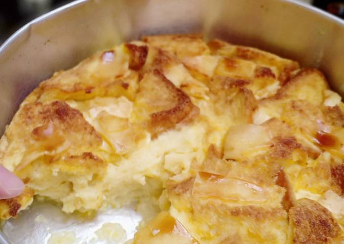 Langkah Mudah untuk Menyiapkan Bread Butter Pudding yang Bisa Manjain Lidah