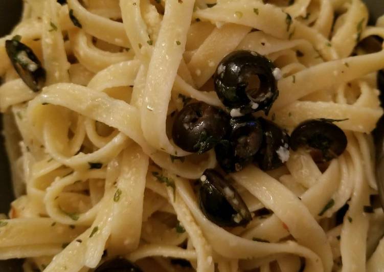 Recipe of Homemade Fettuccine With Olives