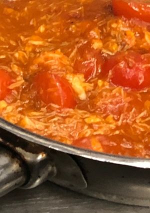 A picture of Crab in tomato sauce.