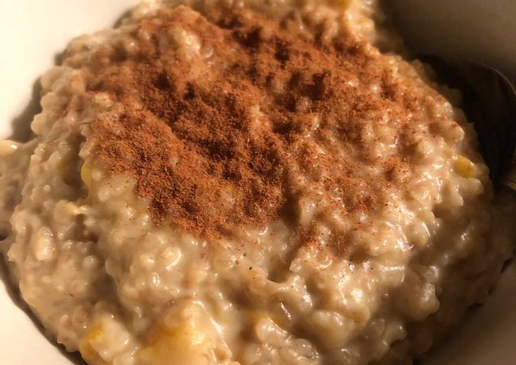 Apricot and tahini porridge