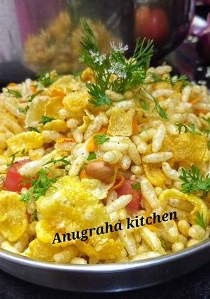 A picture of Cornflakes bhel.
