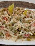 Cocina de subsistencia: Ensaladilla tibia de Sopa vieja con Atún y Mayonesa de Ajo