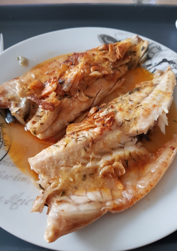 Una foto de Lubina al horno