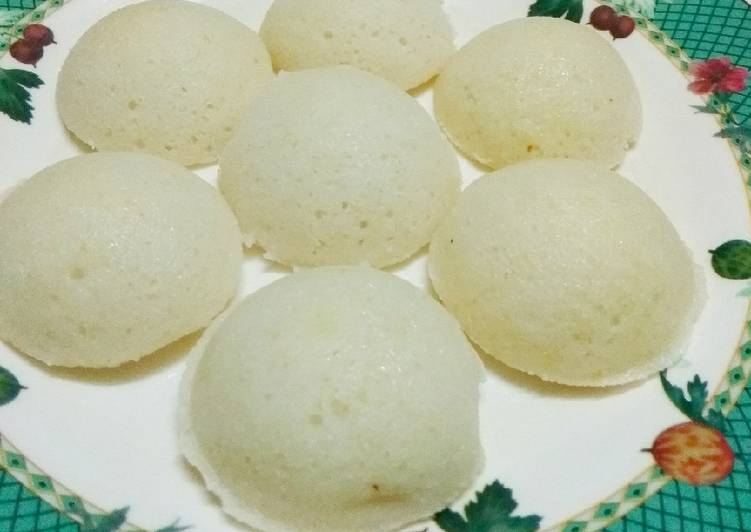 Suji Idlis in 3 mins