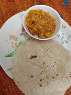 બેસન ગટ્ટા (Besan Gatta Recipe In Gujarati) રેસીપી મુખ્ય ફોટો