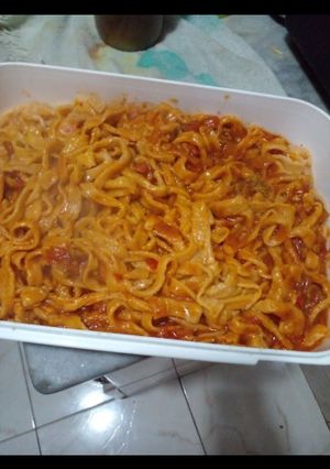 Una foto de Tallarines de morrones rojos