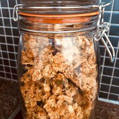 A picture of Homemade Granola - vegan.