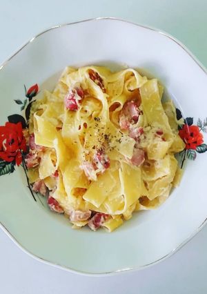 O poză a rețetei Paste cu bacon și sos alb.