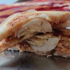 A picture of Egg bread sandwich.