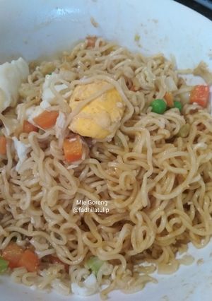 Foto resep Mie Goreng Mudah&Cepat (no uleg, no tumis, no bumbu mie instant)