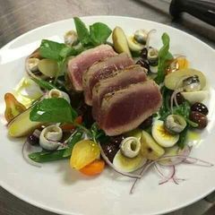 A picture of Seared Tuna Salad #saladcontest.