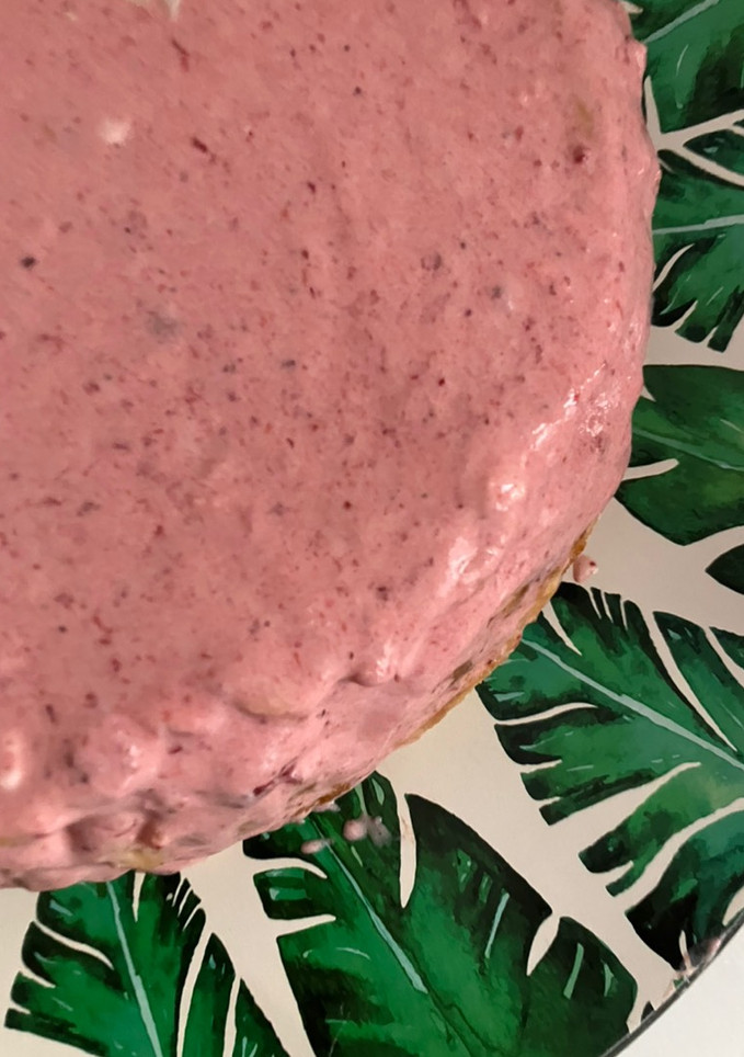 Una foto de Frosting de mascarpone y fresas 🍓, en 5’