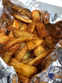 Una foto de Papas fritas especiadas cajún🇺🇸🇺🇾🇯🇵ケイジャン風ポテト