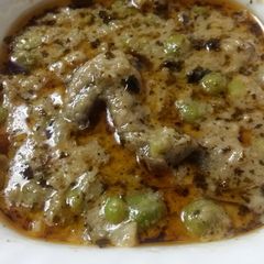 A picture of Methi matar malai mushroom.