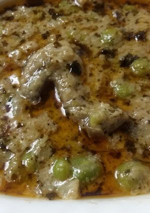 A picture of Methi matar malai mushroom.
