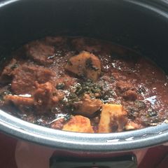 A picture of Lamb curry cooked in slow cooker.