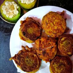 A picture of Stuffed teasel gourd fritters.