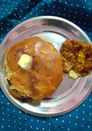 A picture of Pav bhajii.