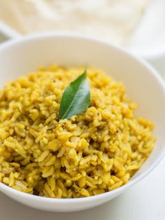 அரிசி பருப்பு சாதம்(arisi paruppu sadam recipe in tamil) செய்முறை முக்கிய புகைப்படம்