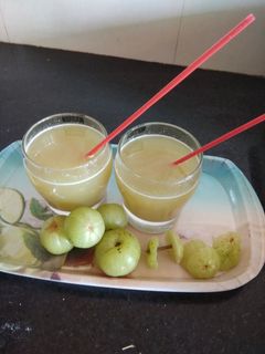 આમળા જ્યુસ(Amla juice recipe in Gujarati) રેસીપી મુખ્ય ફોટો