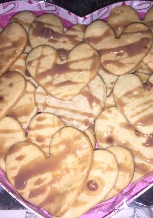 Una foto de Galletas de mantequilla forma corazón san Valentín
