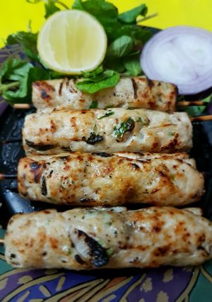 A picture of Malai seekh kabab.