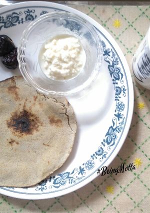 A picture of Bajra rotla.