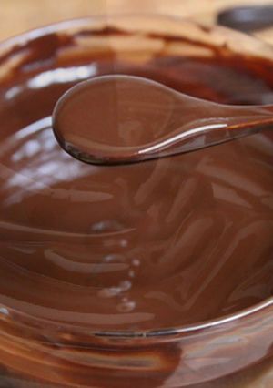 O poză a rețetei Mousse de ciocolată neagră pentru torturi/prăjituri.