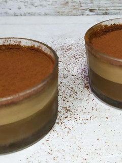 Una foto de Panna cotta de café