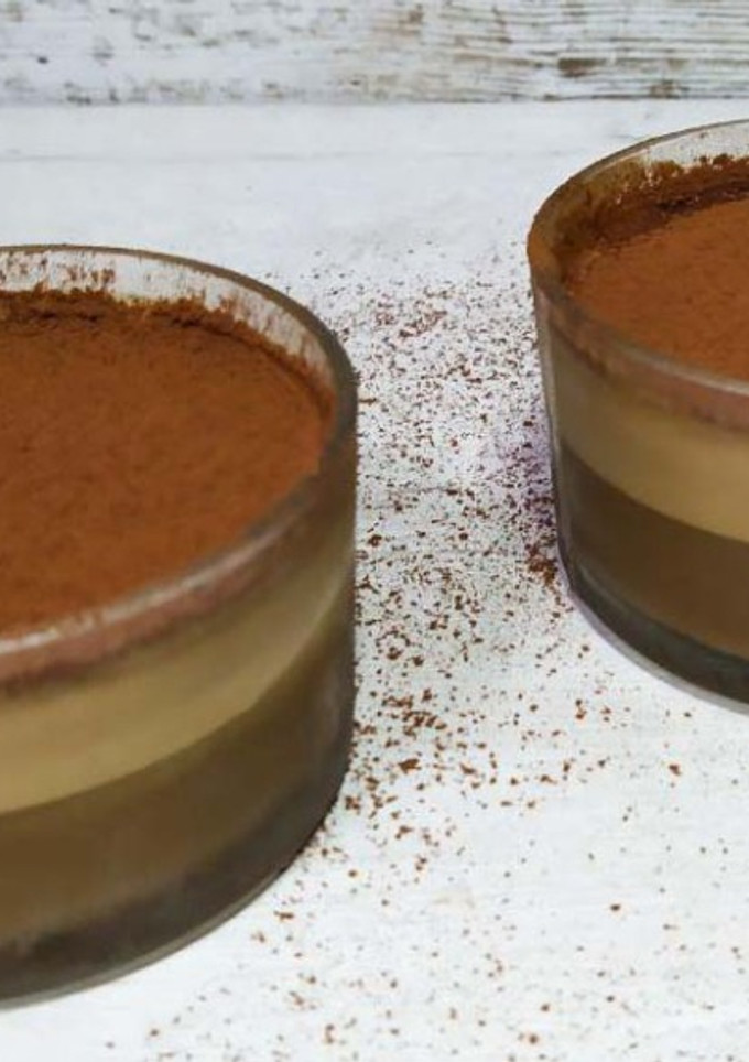 Una foto de Panna cotta de café