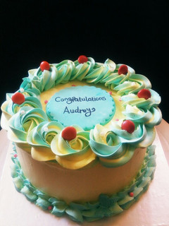 A picture of Simple vanilla cake.