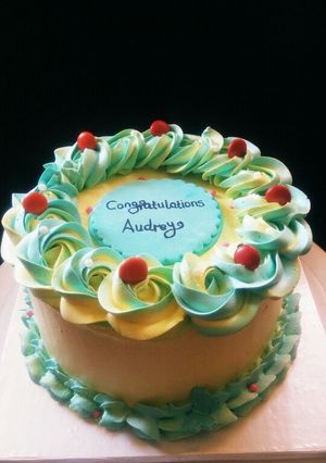 A picture of Simple vanilla cake.