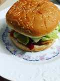 Hamburguesa de ternera con huevos de codorniz