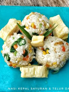 Foto resep Nasi Kepal Sayuran & Telur Dadar #maree