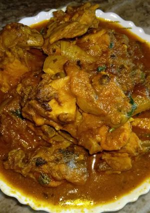 A picture of Chicken do pyaza.