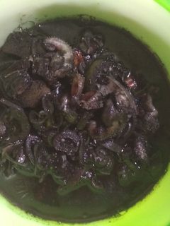 Foto resep Oseng cumi hitam pekat gurih