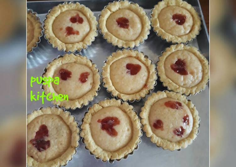 Langkah Mudah untuk Membuat Strowberry cream cheese pie, Enak