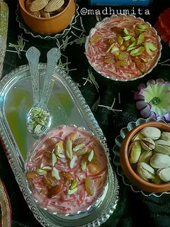 সেমাই বীটরুট পায়েস(Semai beetroot payesh recipe in Bengali) রেসিপির প্রধান ছবি