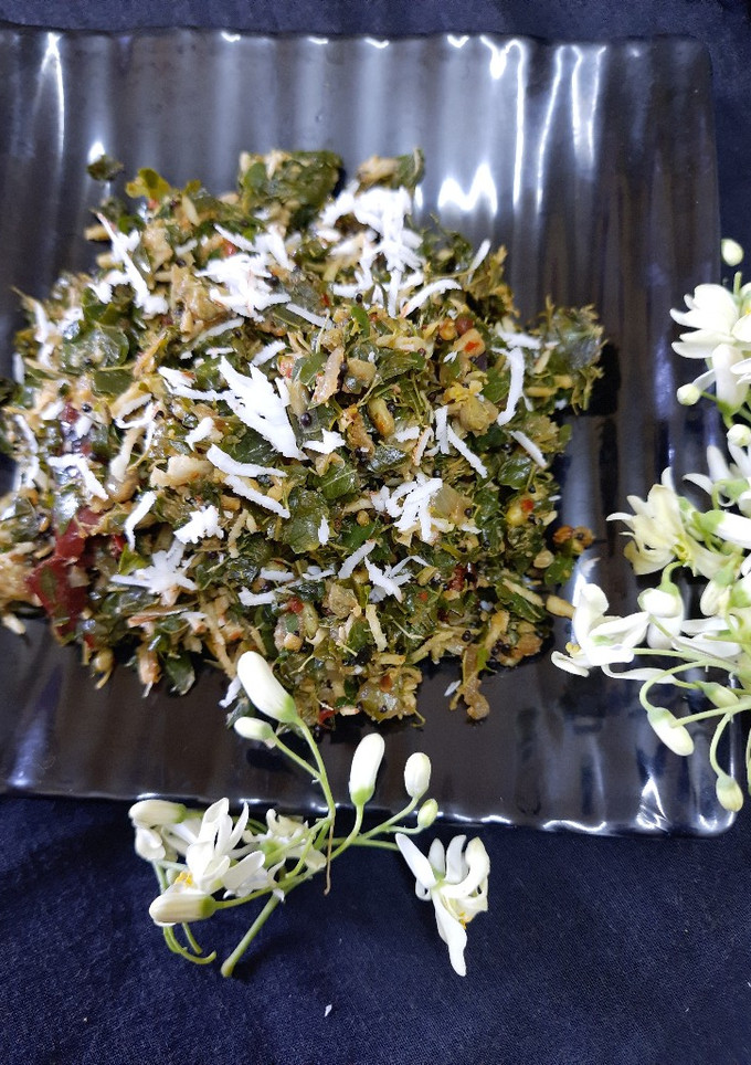 முருங்கைக் கீரை, பூ பொரியல் செய்முறை முக்கிய புகைப்படம்