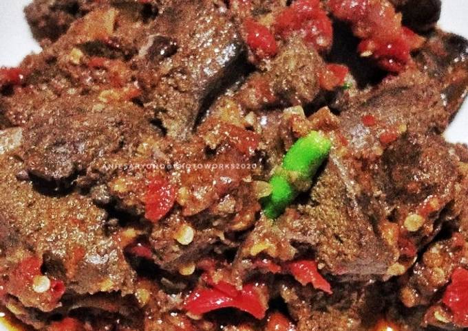 Cara Gampang Menyiapkan Sambel Goreng Ati Sapi yang Enak