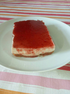 Una foto de Tarta yogur de fresa