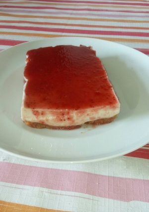 Una foto de Tarta yogur de fresa