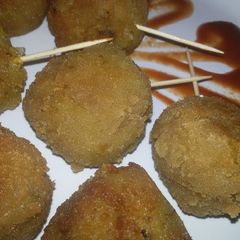 A picture of Potato balls.